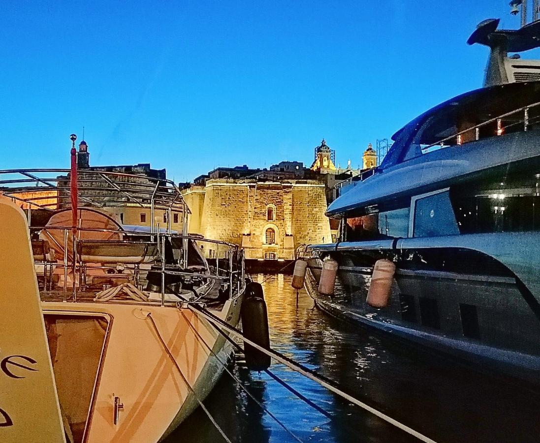 Vittoriosa' Seafront 2 Bed Highly Furnished Apartment Exterior foto